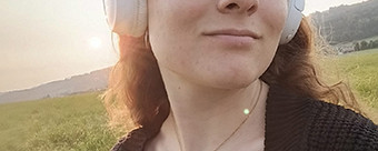 Porträtfoto der Autorin Riana Arnold