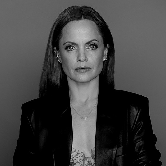 Mena_Suvari_Leica_Gallery_Beverly_Hills_c_Manfred_Baumann_web.jpg 