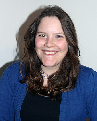 Porträtfoto der Autorin Ashley Hartmann