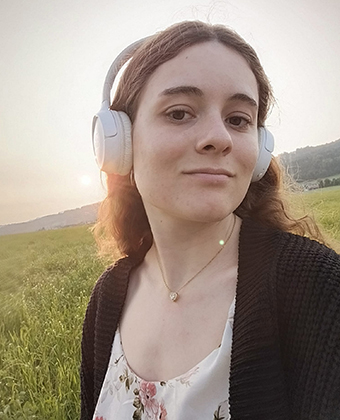 Porträtfoto der Autorin Riana Arnold