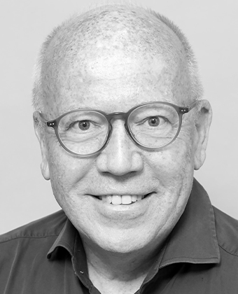 Porträtfoto des Autors Florian Liewald