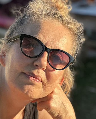 Porträtfoto von Autorin Brigitte Fuchsbauer
