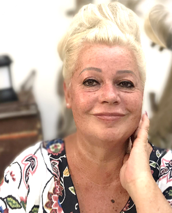 Porträtfoto der Autorin Denise Gurtner